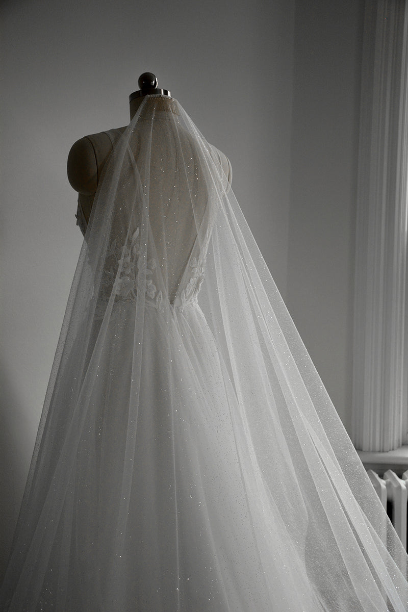 AURA long sparkle veil