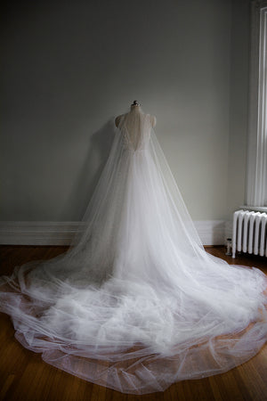 AURA long sparkle veil