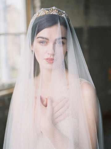 Circle drop veil.