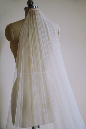 Up-close photo of the Isabelle veil, showing the delicate gathering at the comb.