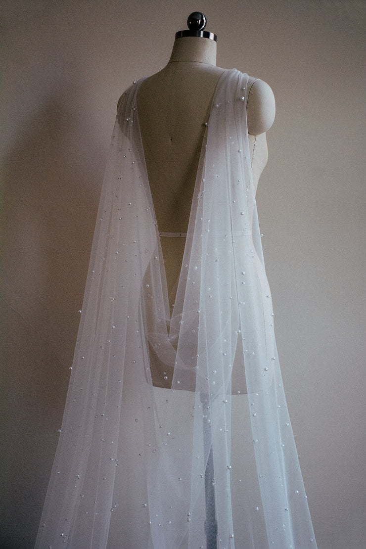 NEBULA pearl cape