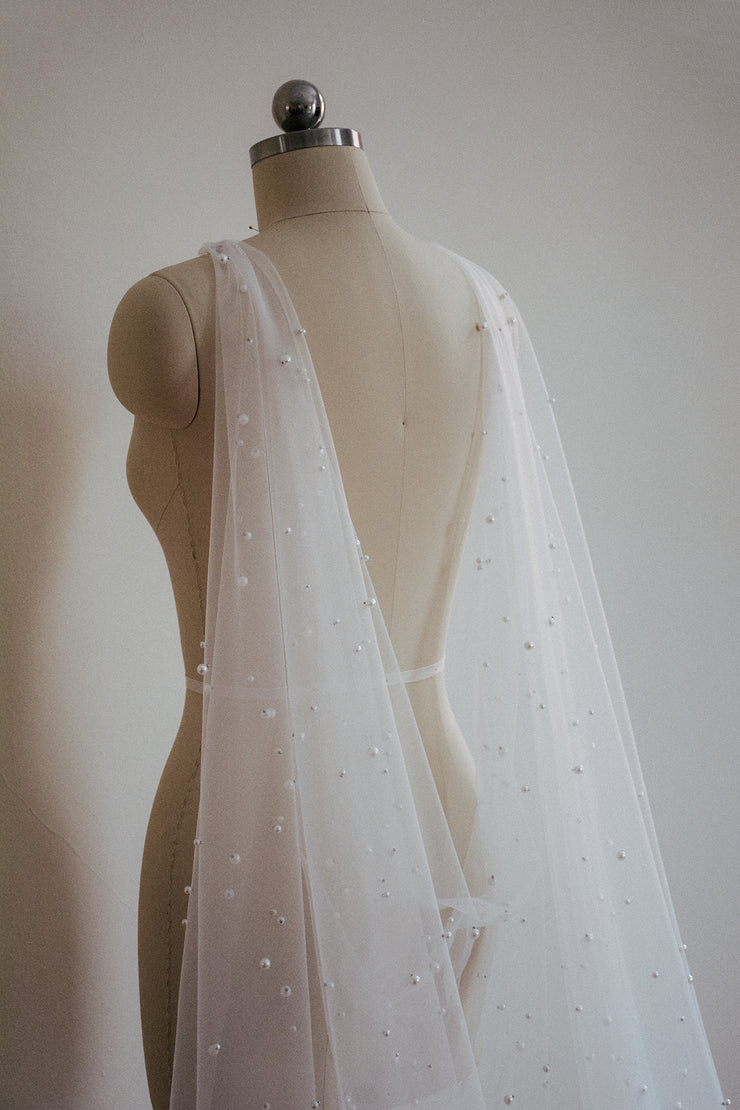 NEBULA pearl cape