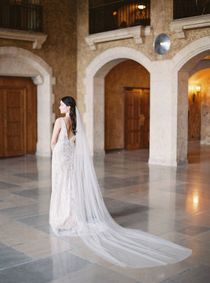 Firm silk wedding veil.