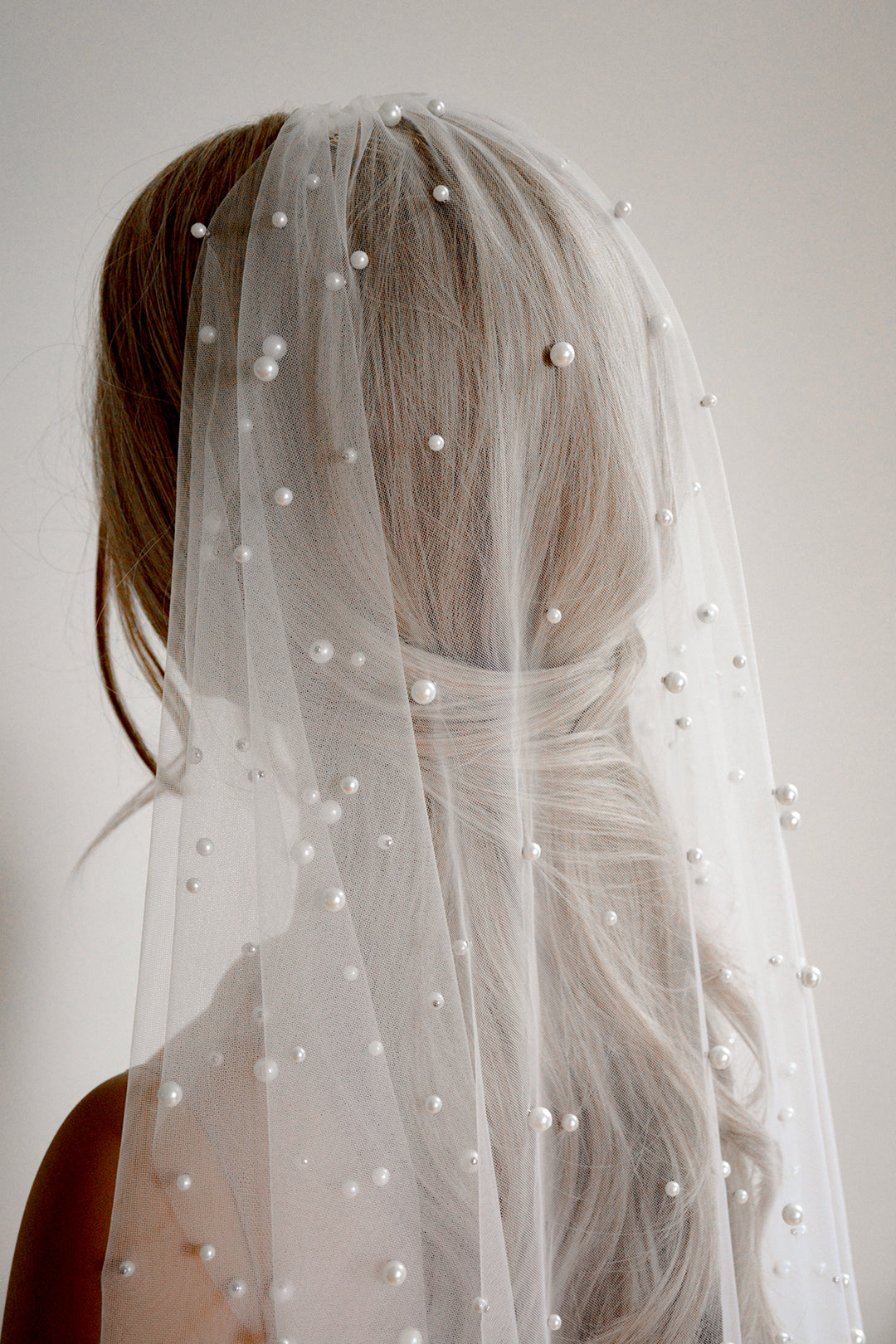 PARADIS  Pearl Veil – Noon on the Moon