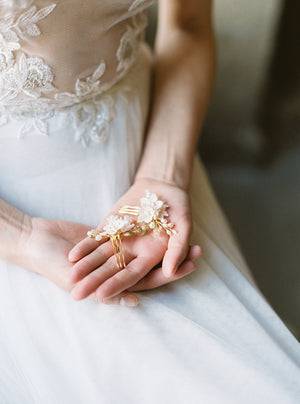 Blush bridal hair combs.
