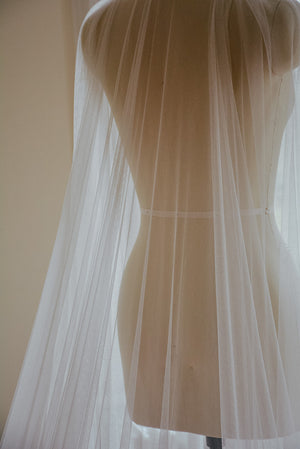 A close-up view of the back of the Lilybeth Juliet cap veil. 