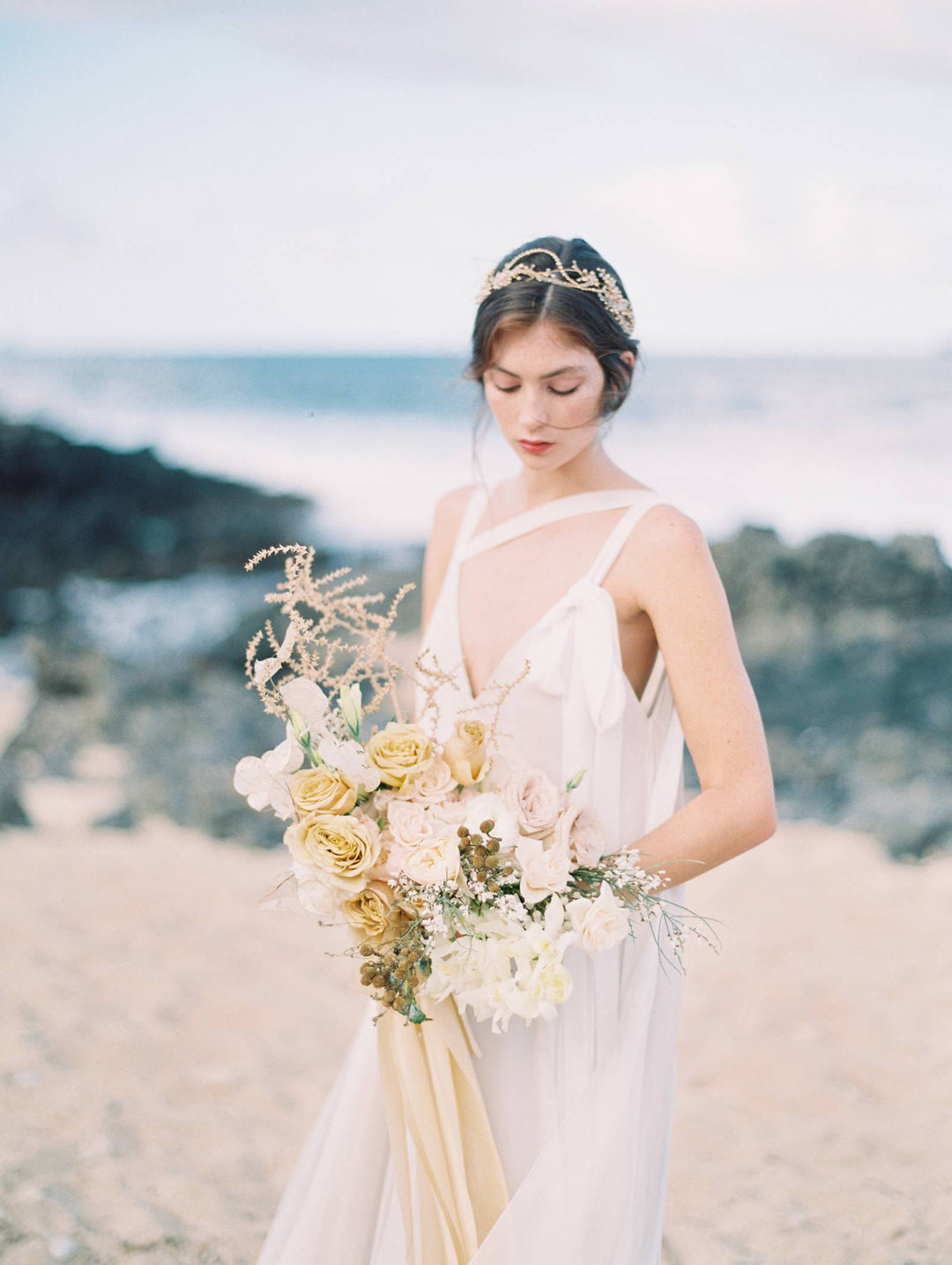 AMIRA | Crystal and Gold Pearl Wedding Crown - Noon on the Moon