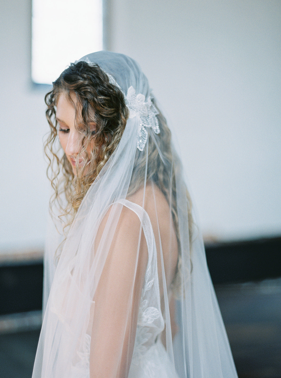ABIGAIL | Floral Juliet Cap Veil – Noon on the Moon