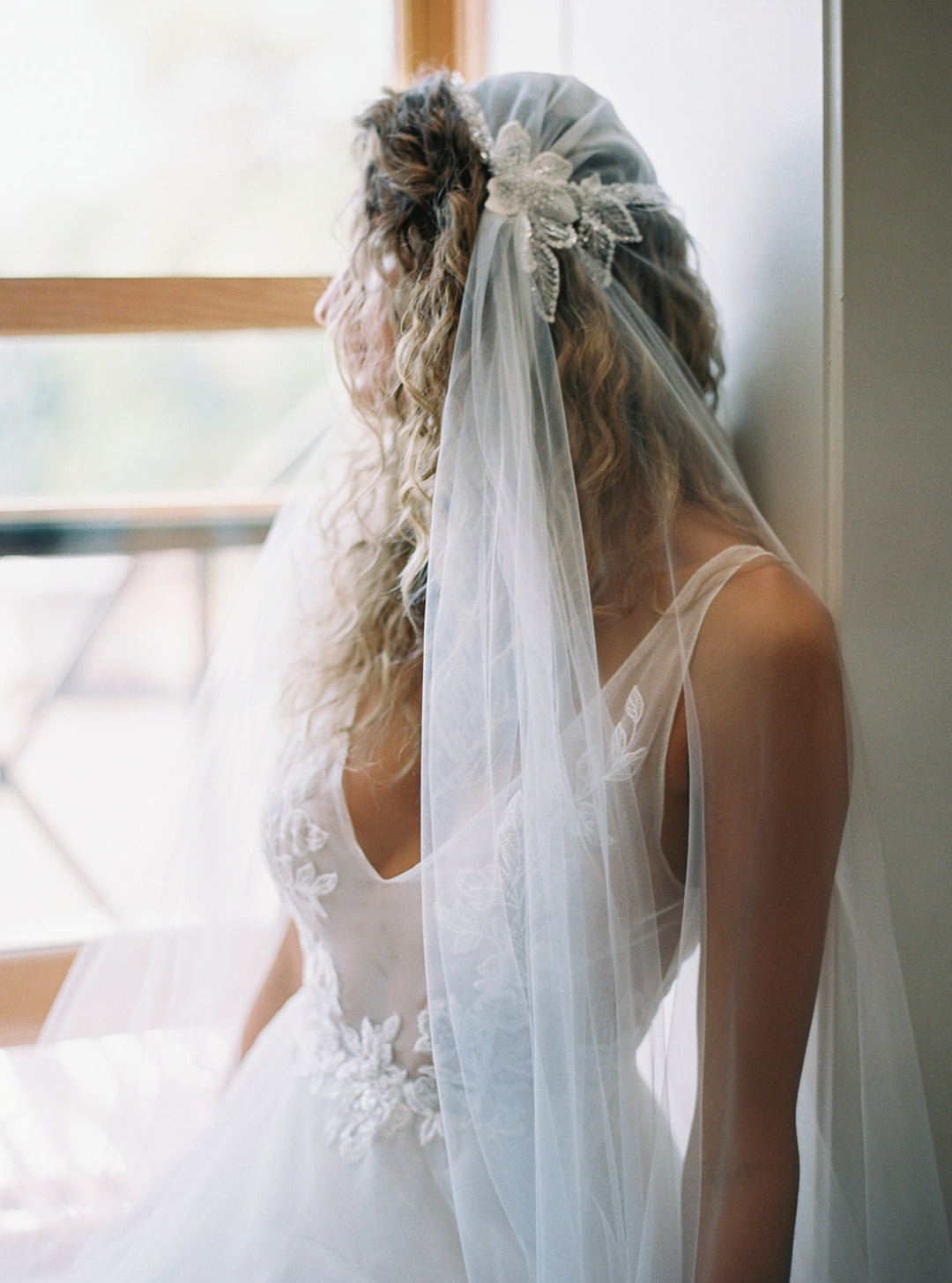 MANON  Juliet Cap Veil with Lace – Noon on the Moon