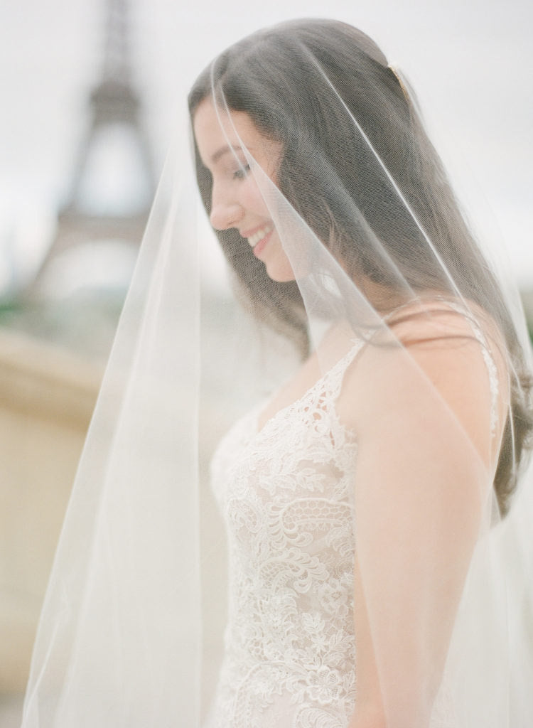 ADDISON sheer wedding veil with long blusher
