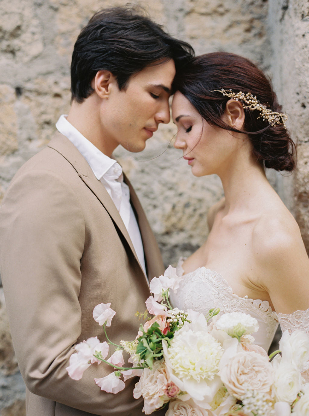 AMIRA | Crystal and Gold Pearl Wedding Crown - Noon on the Moon