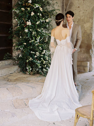 AMIRA | Crystal and Gold Pearl Wedding Crown - Noon on the Moon