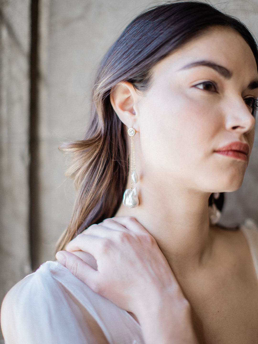 DALLI | Baroque Pearl Dangle Earrings - Noon on the Moon