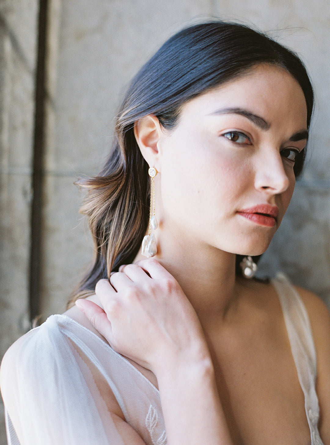 DALLI | Baroque Pearl Dangle Earrings - Noon on the Moon