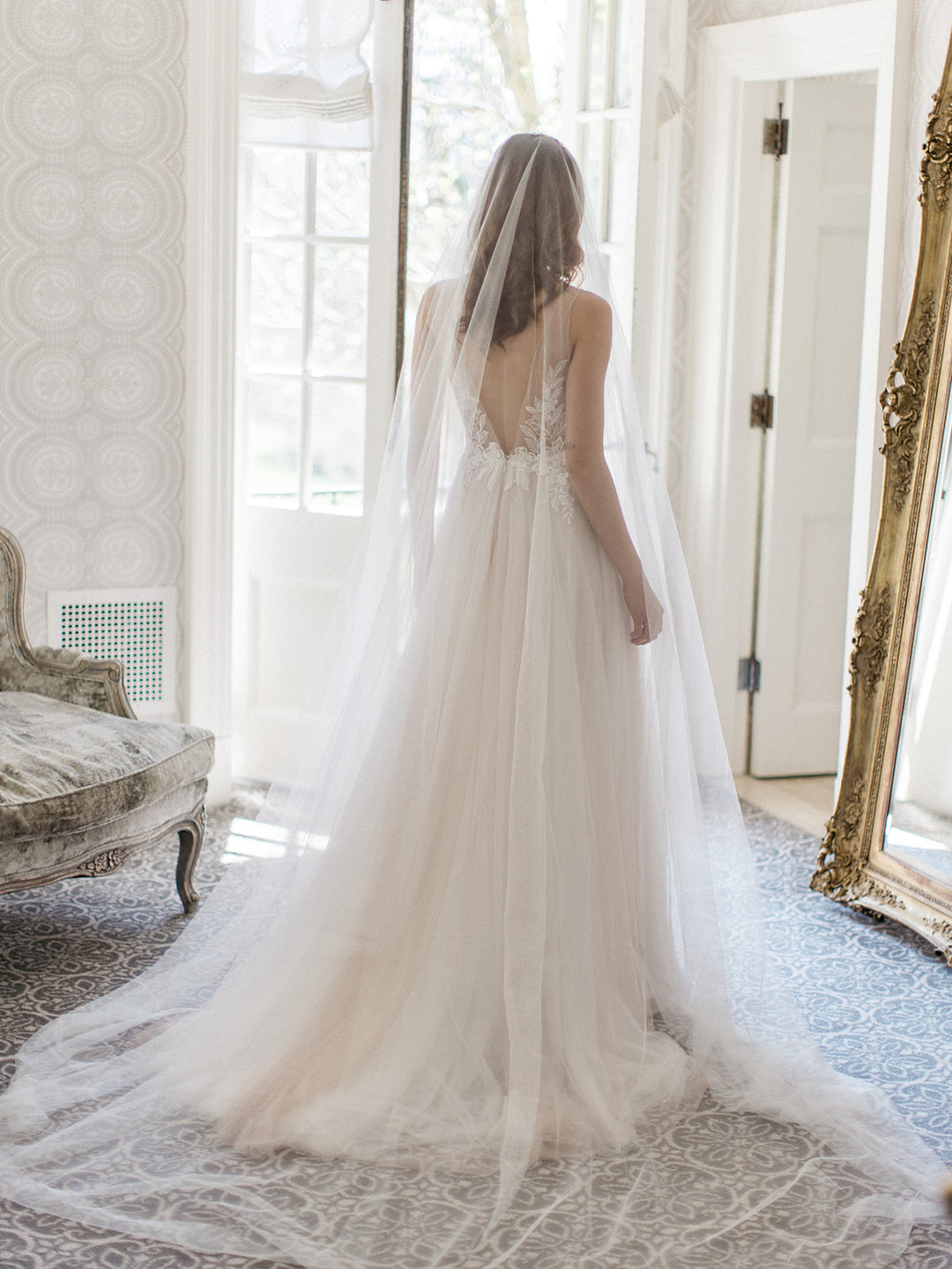 Dramatic Tulle Bridal Veil with Lace