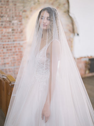 EVANGELINE long blusher veil