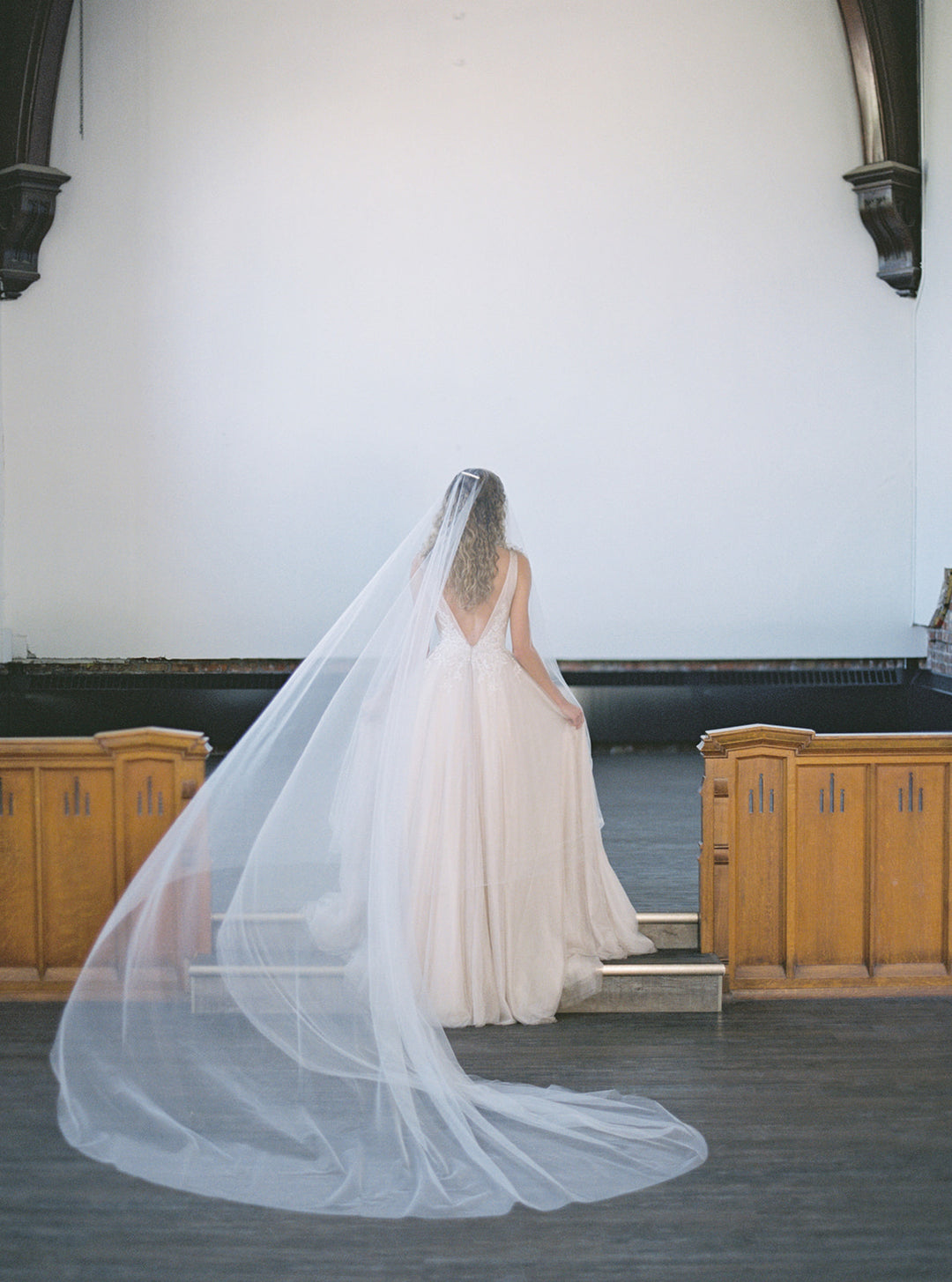 EVANGELINE long blusher veil