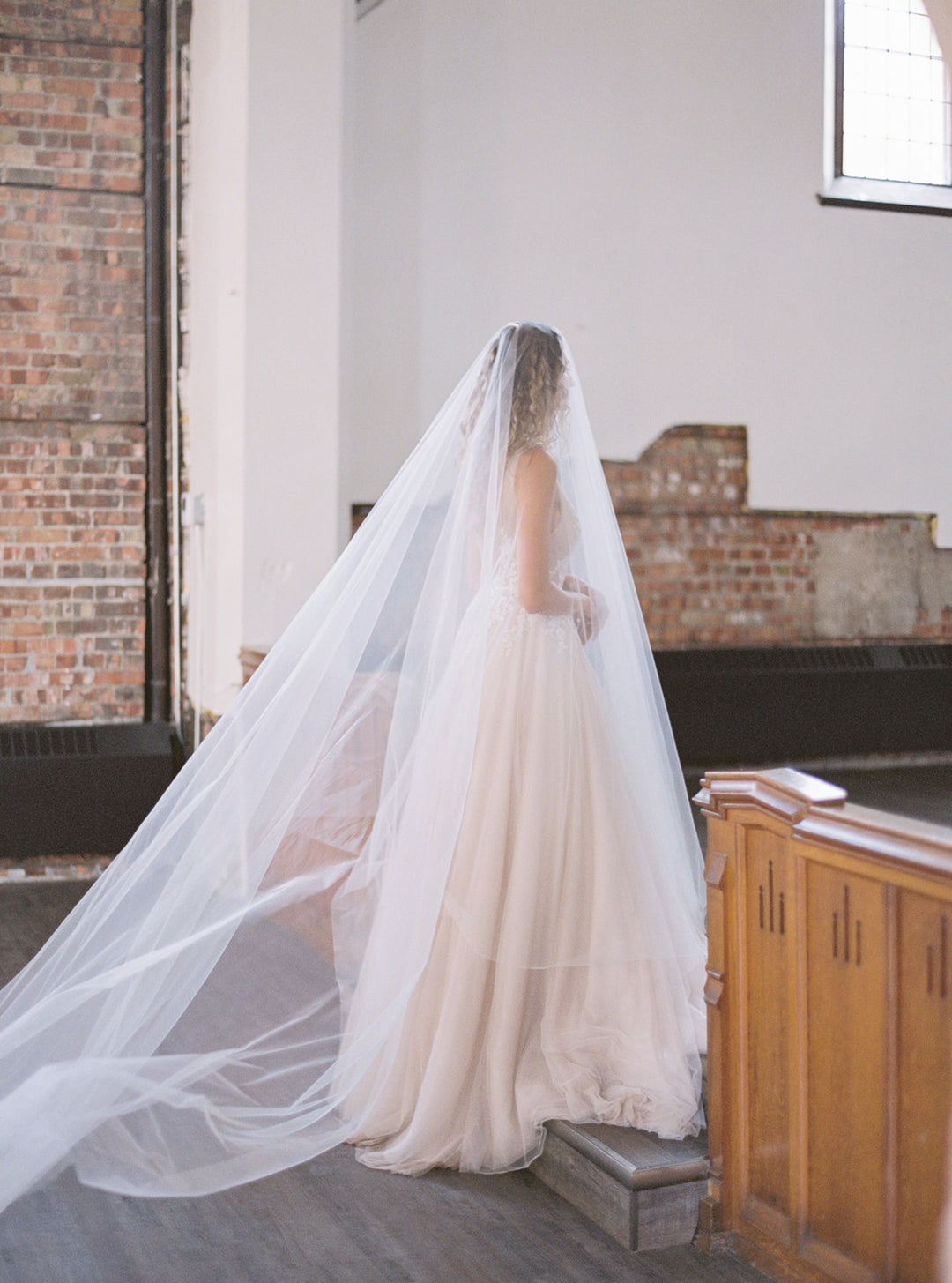 EVANGELINE long blusher veil