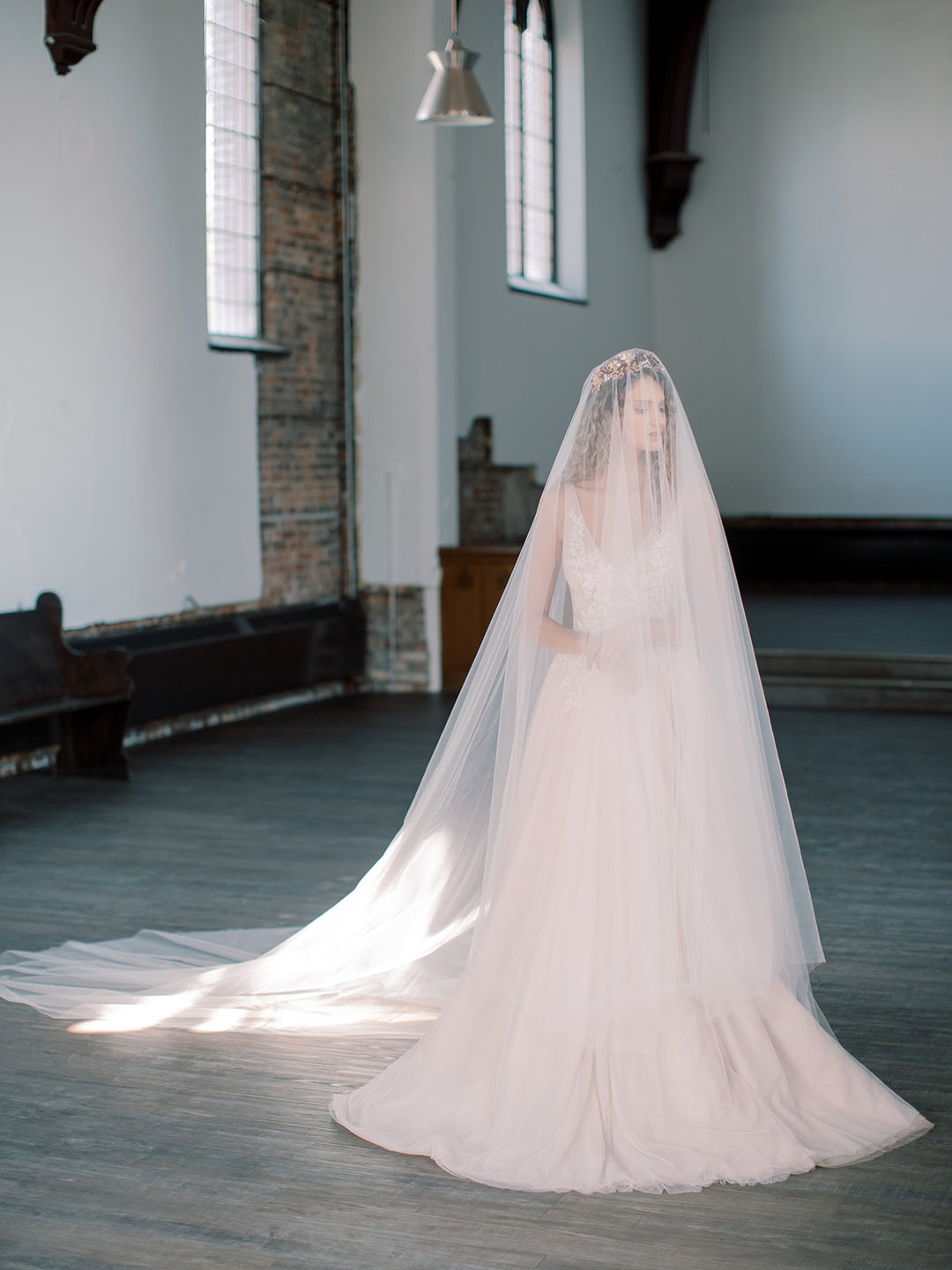 EVANGELINE long blusher veil