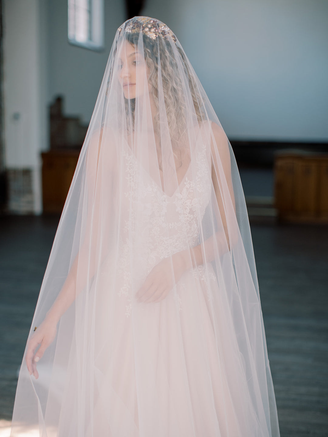 EVANGELINE long blusher veil