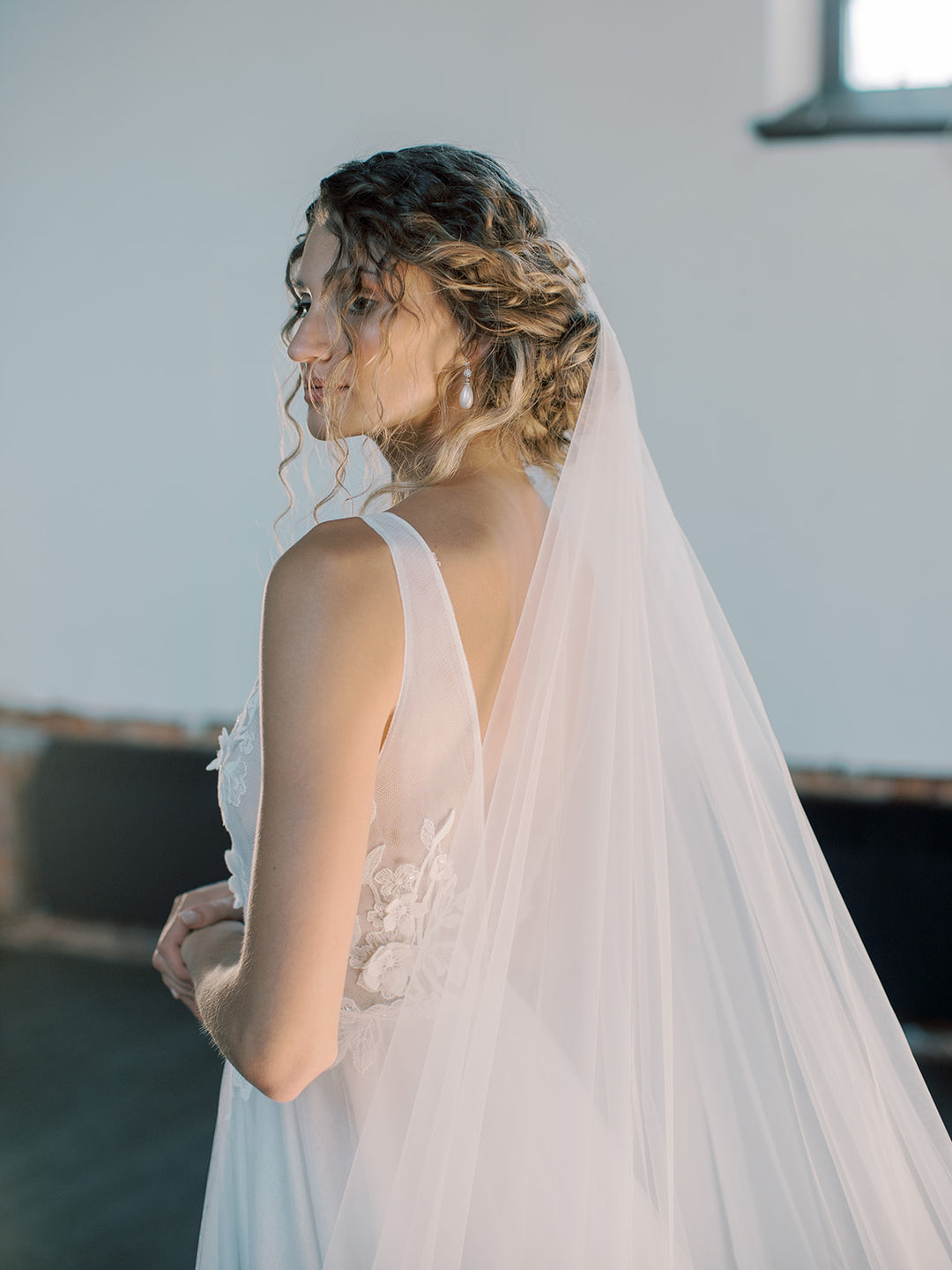 EVANGELINE long blusher veil