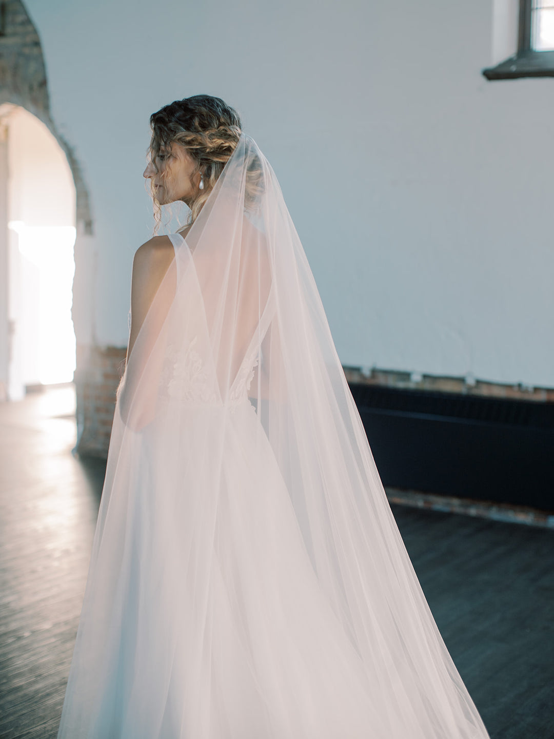 EVANGELINE long blusher veil