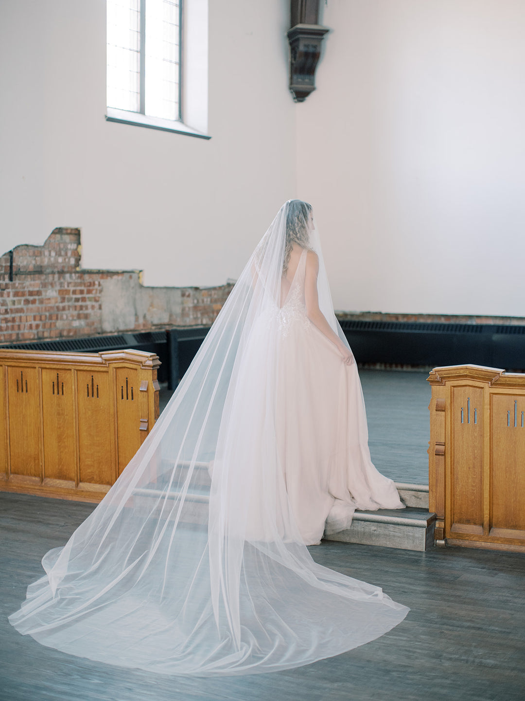 EVANGELINE long blusher veil