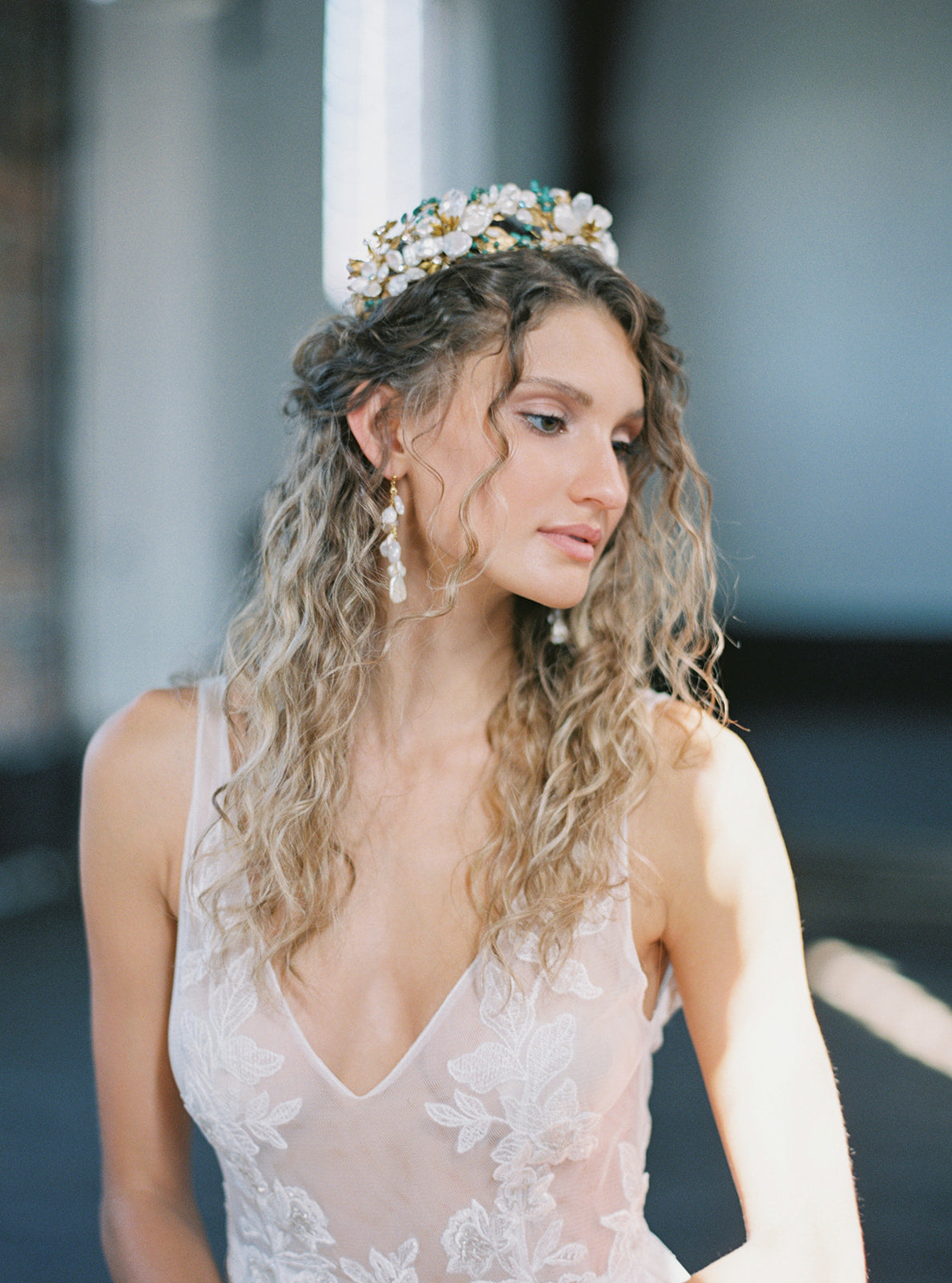 Couronne Crown フラワーベース GAIA | Pearl Flower Crown – Noon on the Moon