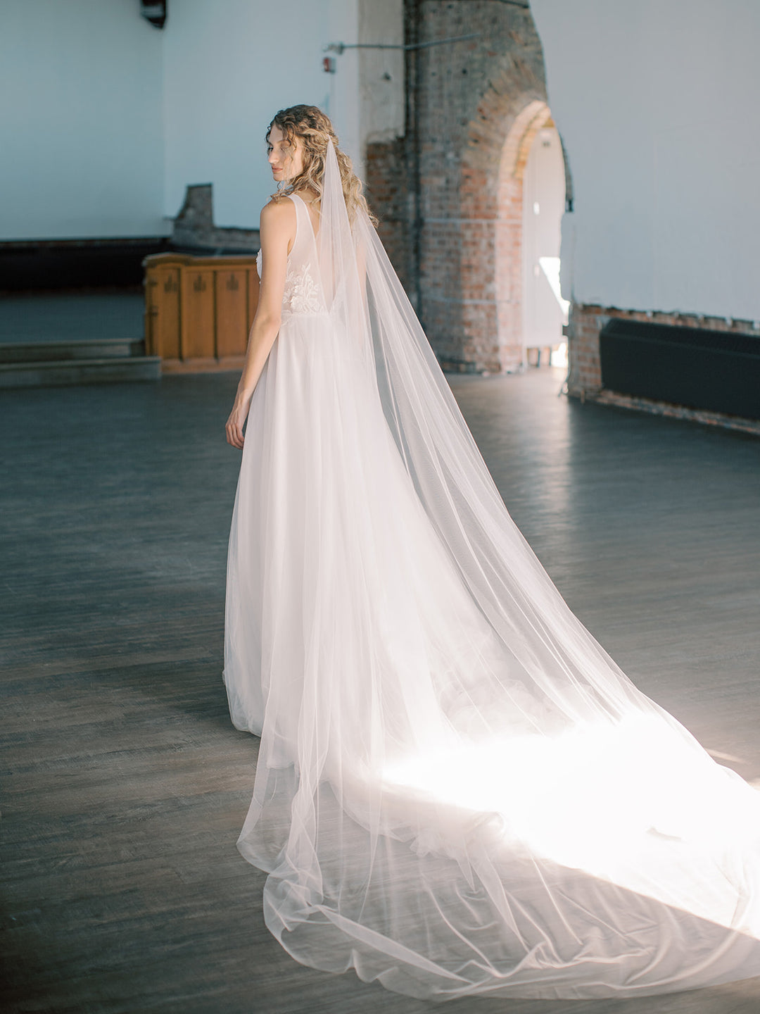 JADE draped veil