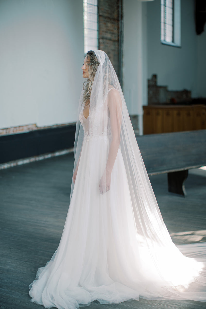 MANON Juliet cape veil with lace