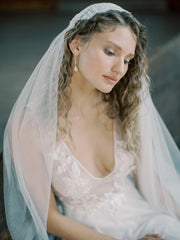 MANON Juliet cape veil with lace