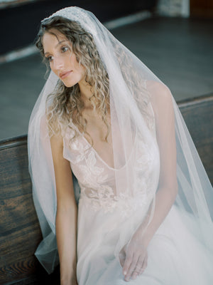 MANON Juliet cape veil with lace