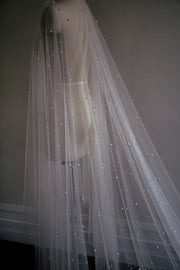 OPERA pearl veil