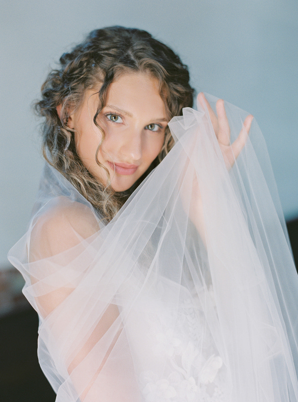 NoonOnTheMoon Minimalist Wedding Veil, Soft Modern Bridal Veil | Clara