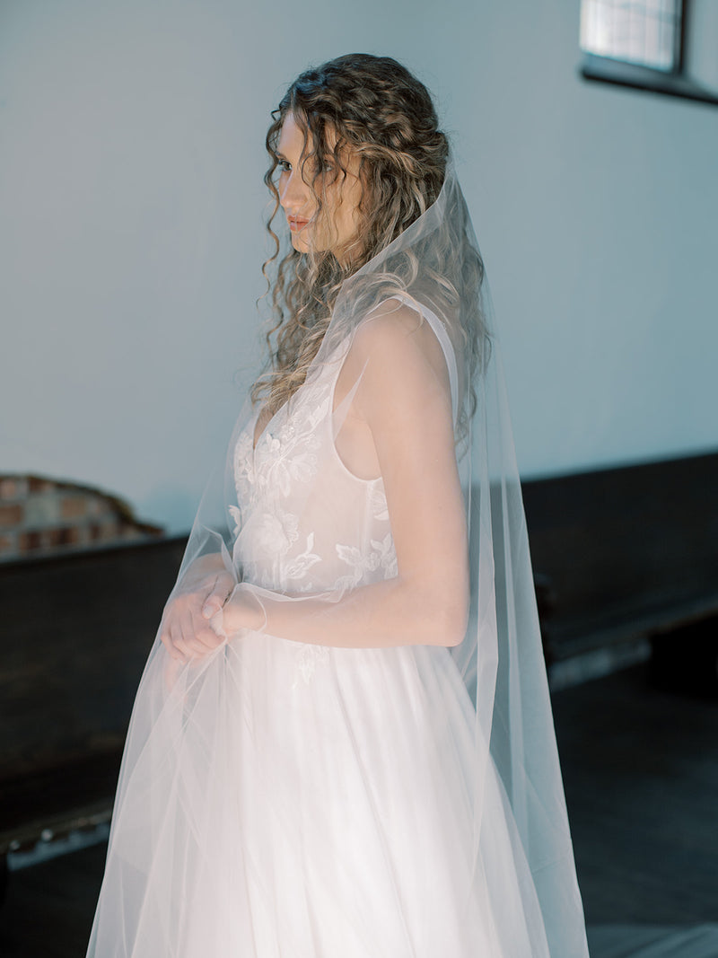 SALOME sheer bridal veil