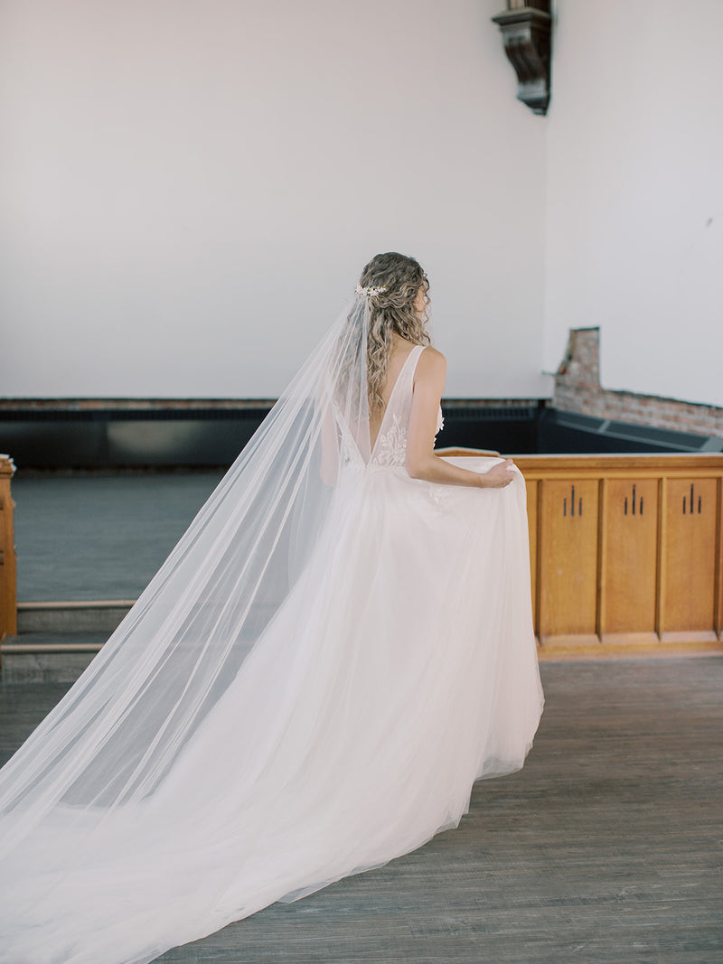 SALOME sheer bridal veil