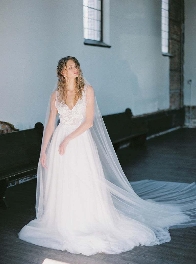 SALOME sheer bridal veil