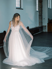 SALOME sheer bridal veil
