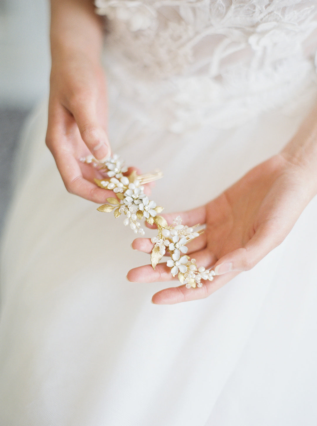 SIANA | Floral Bridal Headpiece - Noon on the Moon